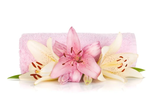 Spa setting with colorful lily flowers — Stock Photo, Image