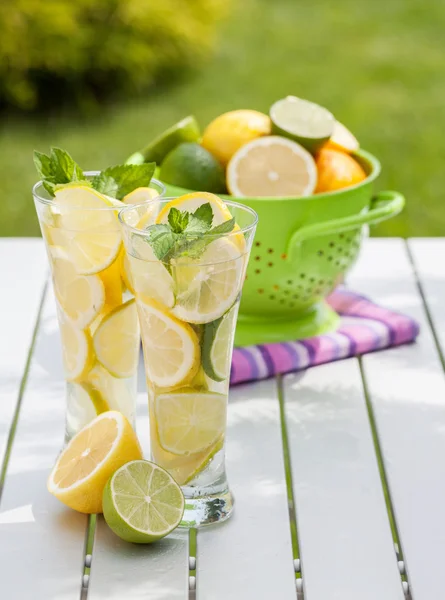 Ev yapımı limonade — Stok fotoğraf