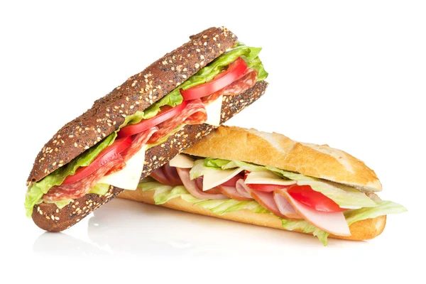 Sandwiches frescos con carne y verduras —  Fotos de Stock