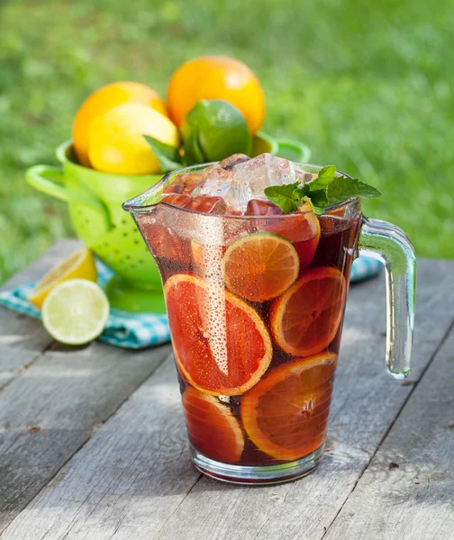 Refreshing fruit sangria (punch) — Stock Photo, Image