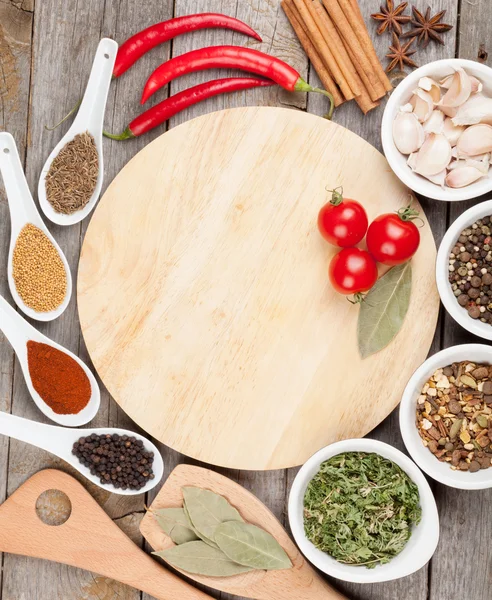 Herbs and spices — Stock Photo, Image