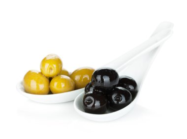 Yeşil ve siyah zeytin