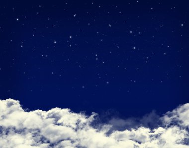 bulutlar ve gece gökyüzünde yıldızlar