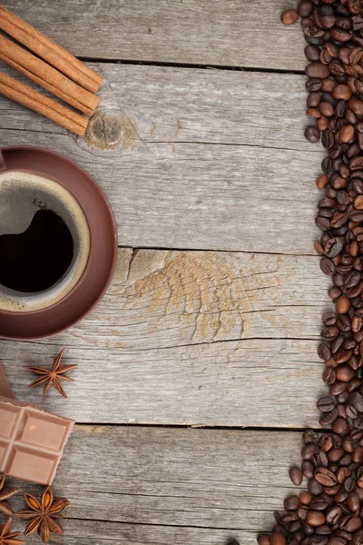 Šálek kávy s kořením — Stock fotografie