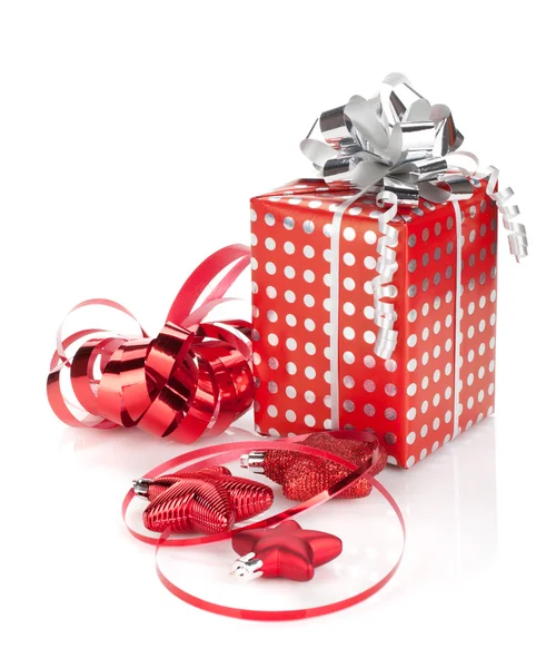 Weihnachtsgeschenkbox und Dekor — Stockfoto