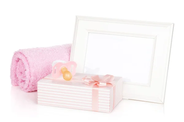 Photo frame with gift box and girl dummy — Stock Photo, Image