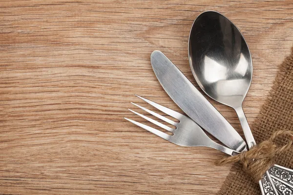 Silver eller bestick set med gaffel, sked och kniv — Stockfoto