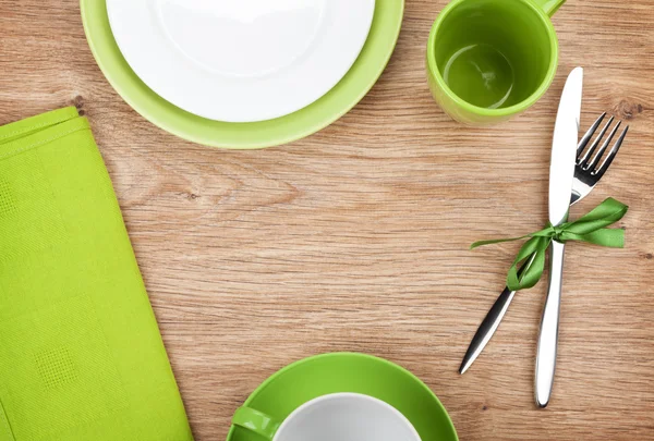Ahşap masa üzerinde mutfak gereçleri — Stok fotoğraf