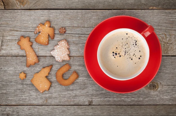 コーヒーのカップとジンジャーブレッドのクッキー — ストック写真