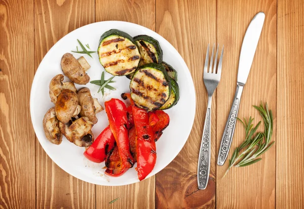 Grilled vegetables and silverware — Stock Photo, Image