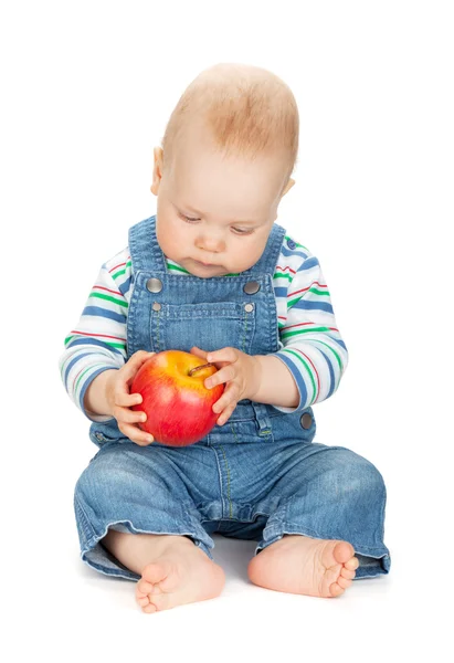 Kleine babyjongen houden een appel — Stockfoto