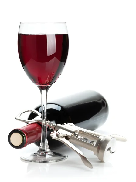 Kieliszek do wina czerwonego, butelki i korkociąg — Zdjęcie stockowe