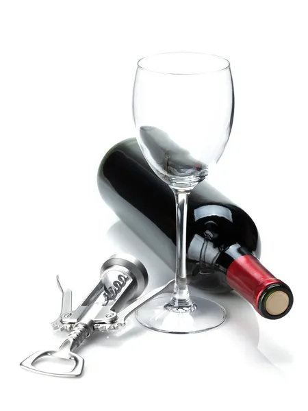 Rode wijn fles, glas en kurkentrekker — Stockfoto