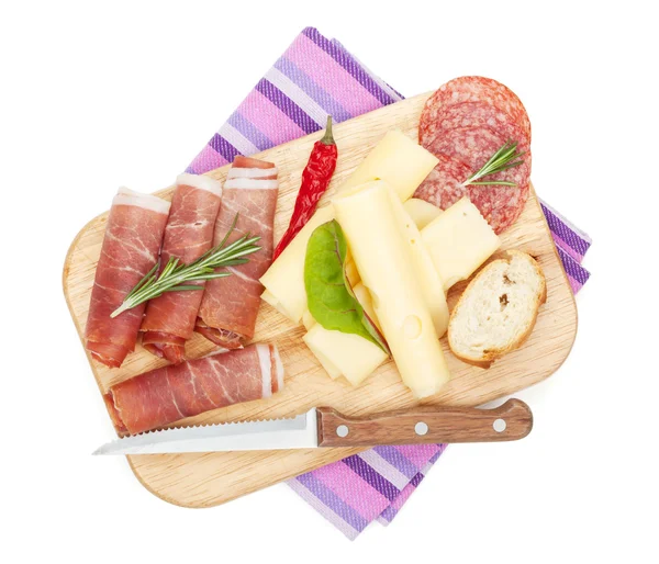 Käse, Prosciutto, Brot, Gemüse und Gewürze — Stockfoto