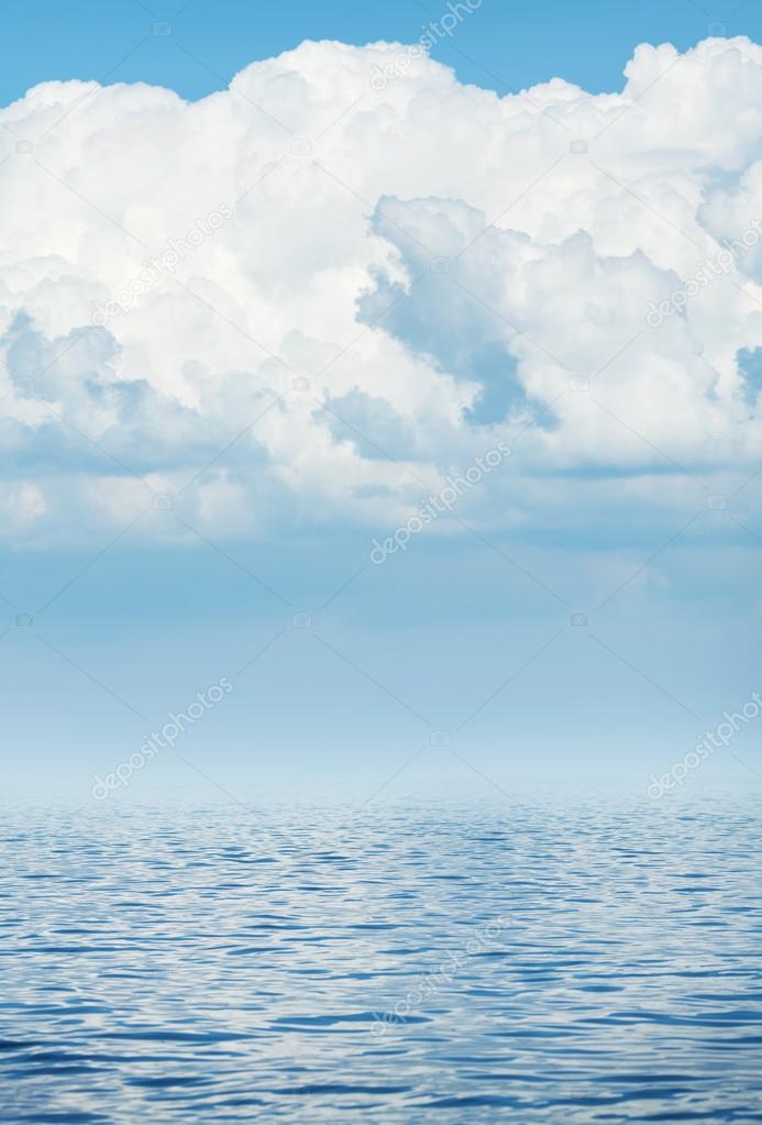 Sea horizon with cloudy sky