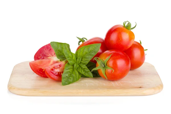 Pomodori maturi e basilico — Foto Stock