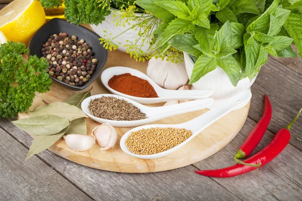 Herbs and spices — Stock Photo, Image