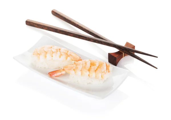 Shrimp Sushi und Stäbchen — Stockfoto