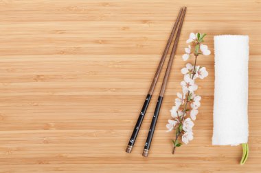 yemek çubukları ve sakura Şubesi