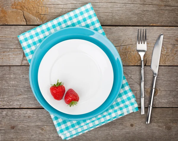 Plate with strawberries — Stock Photo, Image