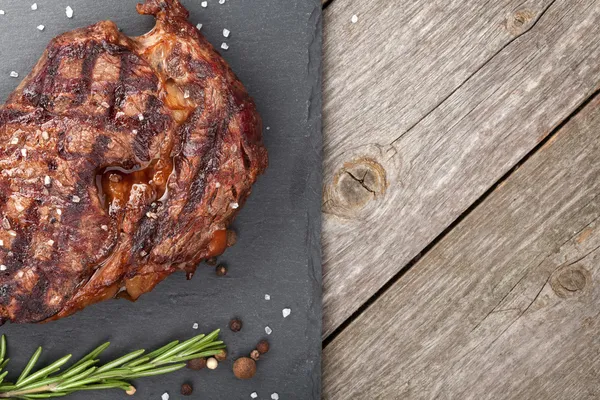 Bife de bovino — Fotografia de Stock