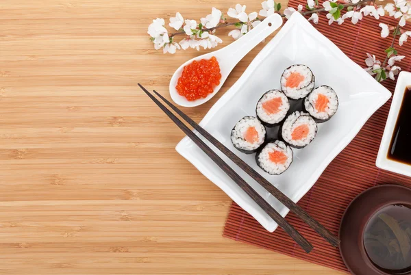 Caviale rosso, set di sushi — Foto Stock