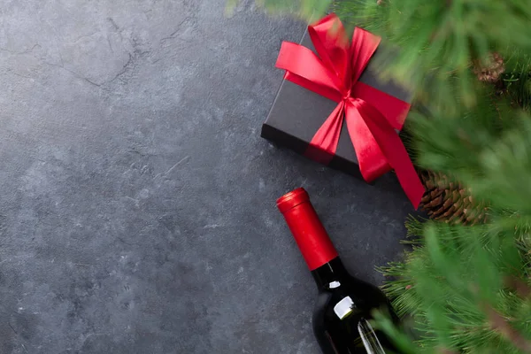 Caja Regalo Navidad Botella Vino Vista Superior Plano Con Espacio —  Fotos de Stock