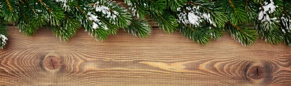 Sapin Noël Avec Neige Sur Une Planche Bois Rustique Vue — Photo