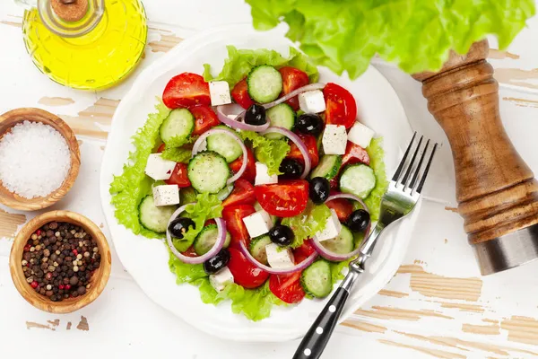 Salada Grega Clássica Com Legumes Frescos Vista Superior Flat Lay — Fotografia de Stock