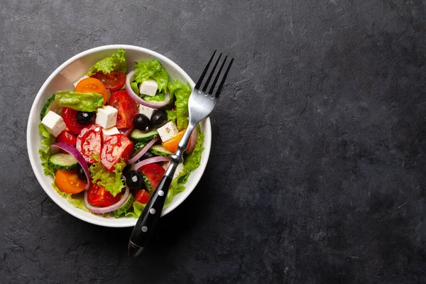 Klassischer Griechischer Salat Mit Frischem Gartengemüse Draufsicht Flach Lag Mit — Stockfoto