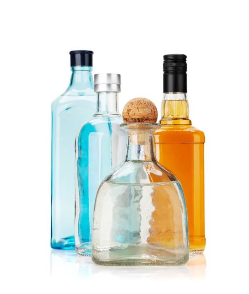 Varias Botellas Licor Duro Ginebra Vodka Tequila Whisky Aislado Sobre — Foto de Stock