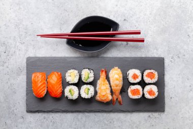 Japon suşi seti. Üst görünüm düzlüğü