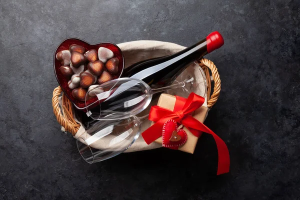 Valentines Day Basket Wine Chocolate Top View Flat Lay — Zdjęcie stockowe