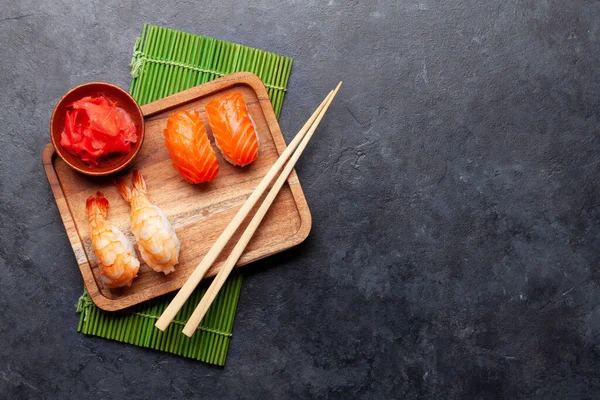 Sushi Jepang Siap Tampilan Atas Rata Diletakkan Dengan Ruang Penyalinan — Stok Foto