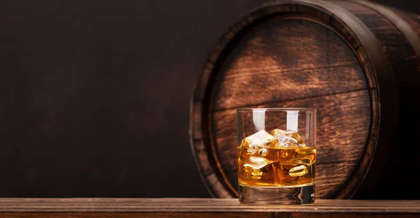 Scotch Whiskey Glass Old Wooden Barrel Copy Space — Stock Photo, Image