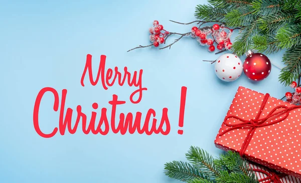 Weihnachtsgrußkarte Mit Tannenbaum Geschenkschachteln Und Dekor Draufsicht Flach Lag Mit — Stockfoto