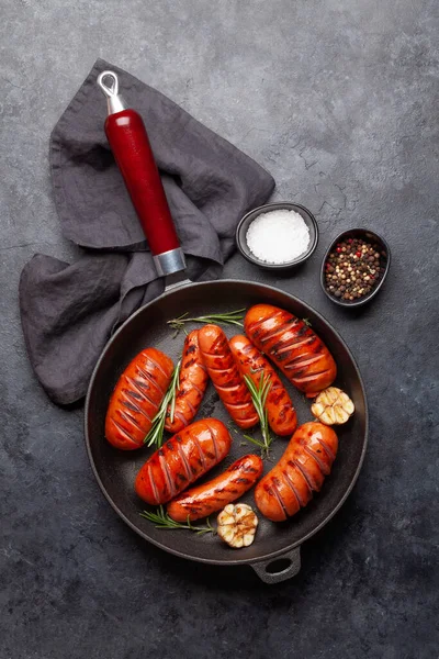 Hot Grilled Sausages Frying Pan Garlic Rosemary Top View Flat — Stock Photo, Image