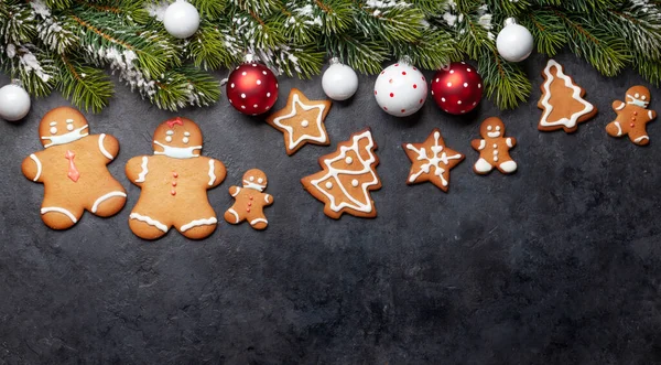 Vtipné Vánoční Přání Perníkovými Sušenkami Lékařské Masce Flat Ležel Kopírovacím — Stock fotografie