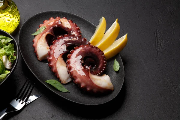 Grilled Octopus Lemon Salad Copy Space — Stock Photo, Image