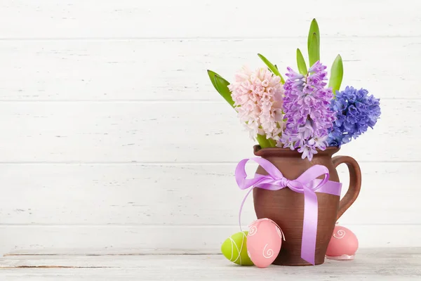 Hyacinth Flowers Bouquet Easter Eggs Wooden Table Easter Greeting Card — Stock Photo, Image