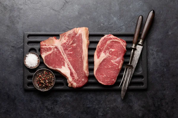 Various Raw Beef Steaks Porterhouse Ribeye Top View Flat Lay — Stock Photo, Image