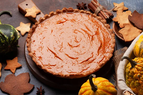 Torta Zucca Fatta Casa Tavola Legno Varie Zucche Vista Dall — Foto Stock