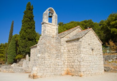Küçük taşra kilisesi