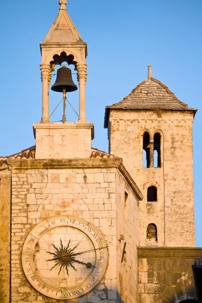 Beautiful clock tower in the old town of Split, Croatia — Stock Photo, Image