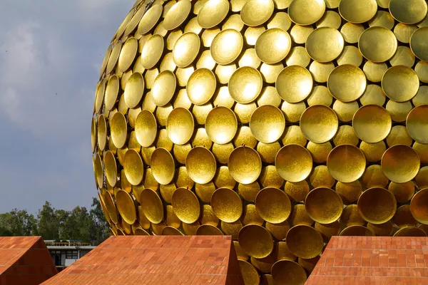 Matrimandir - Temple d'or à Auroville, Tamil Nadu, Inde — Photo