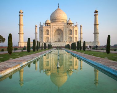 taj mahal Türbesi ile wat yansıması bir perspektif görünüm