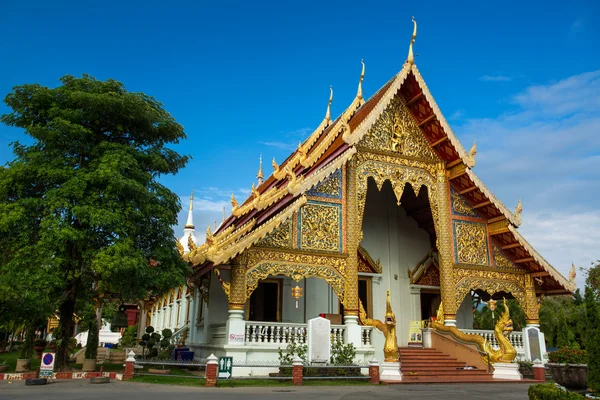 在泰国清迈的扫管笏 phra singh woramahaviharn 庙 — 图库照片