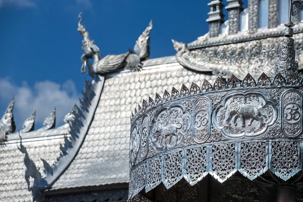 Wat sri suphan, de beroemde zilveren tempel in chiang mai, thailand — Stockfoto