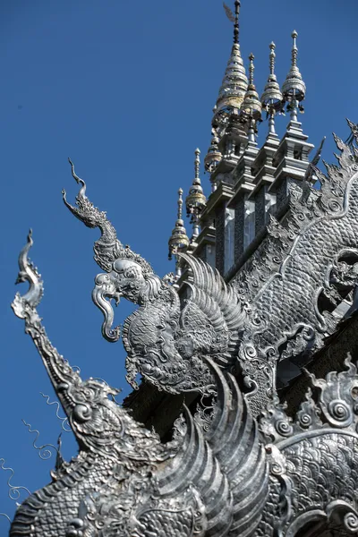 Ват Шри Супхан, знаменитый серебряный монумент в Чианге, Таиланд — стоковое фото