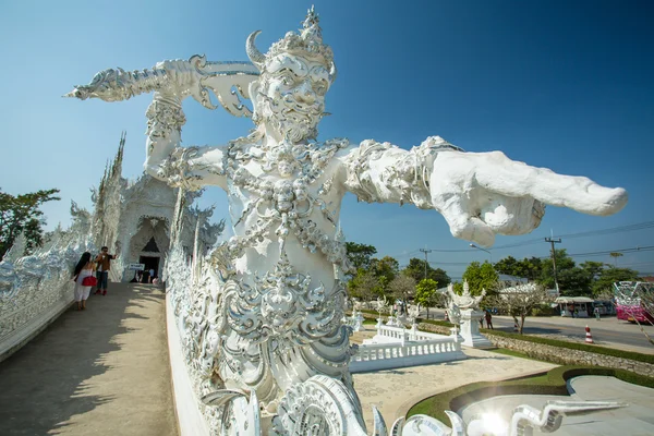 Slavný wat khun rong (bílý chrám) — Stock fotografie